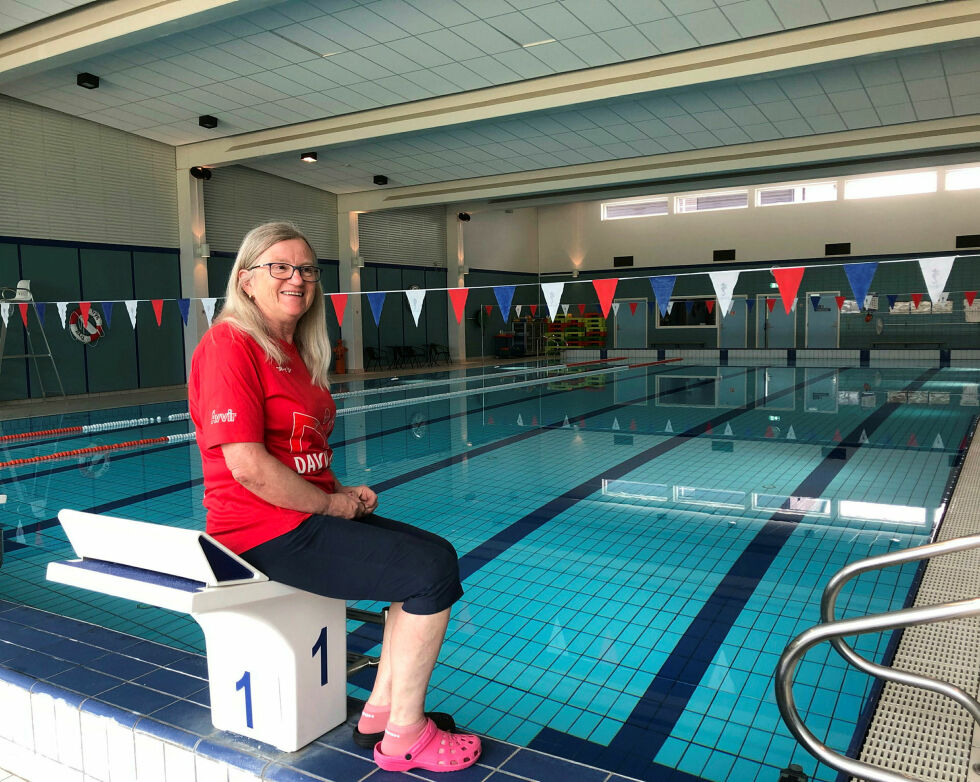 Karasjok svømmeklubbs leder Doris Norbye håper politikerne tar styring over planene for svømmehallen før det er for seint.
 Foto: Stein Torger Svala