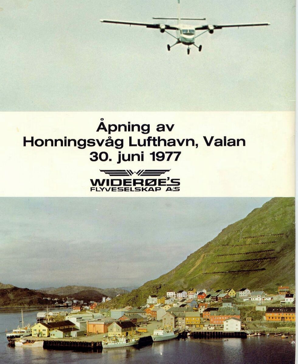 Endelig klart for åpning av Honningsvåg Lufthavn Valan. Her er forsiden på heftet som ble laget i anledning den store dagen.
 Foto: Ole Hartvik Jenssen