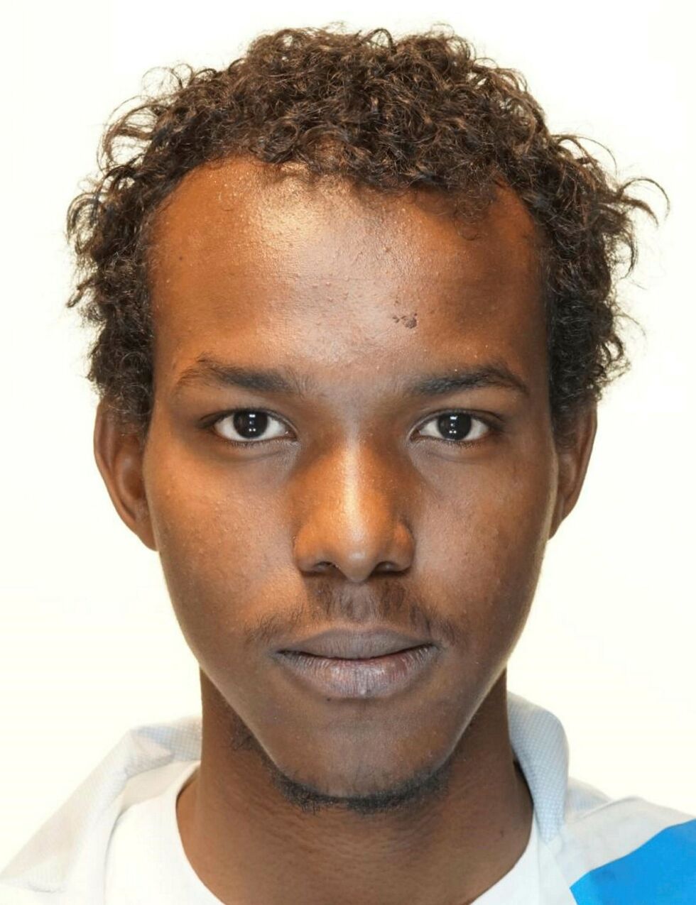 Politiet etterlyser Abdullahi Mohamud (21), som sist ble observert lille julaften. Han ble meldt savnet av sin familie 5. januar.  Foto: Politiet i Finnmark
 Foto: Politiet i Finnmark