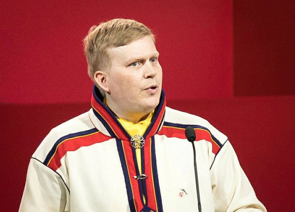 Ronny Wilhelmsen i Bargiidbellodat svarer Nordkalottfolket 
(Pressefoto)