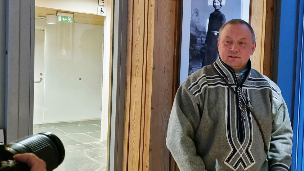 Hans Ole Eira (Sp) fikk oppmerksomhet da plenumsmøtet åpnet tirsdag.
 Foto: Steinar Solaas