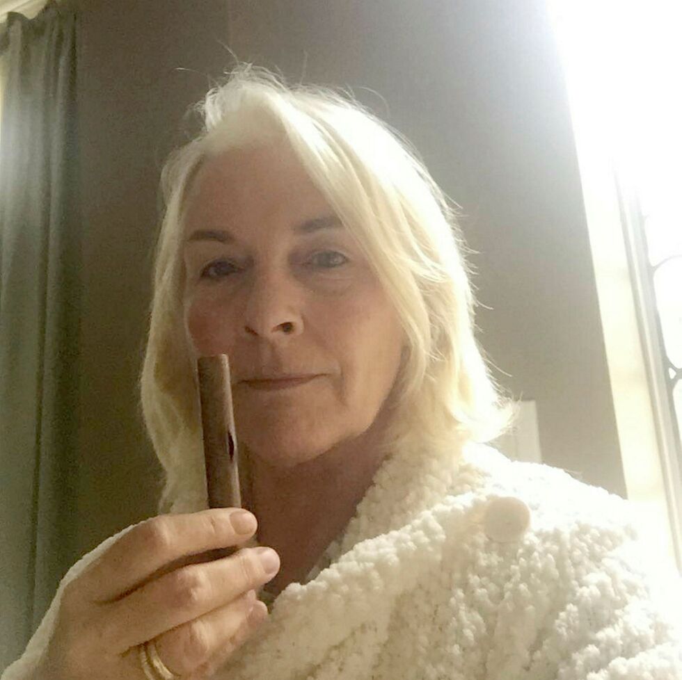 Elin Berntsen Carr fra Smør­stad ved Laks­elv, har ber­get hus­et sitt i Houston, Texas unna de ver­ste ska­de­ne på grunn av kul­da, men i ga­ra­sjen sprakk et vann­rør.
 Foto: Privat