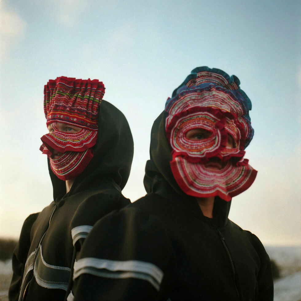 DJ-duoen TØNDRA skjuler identiteten bak masker.
 Foto: Anna Jaros