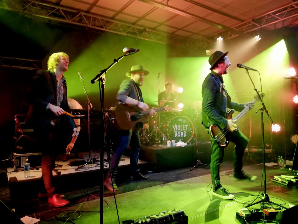 Violet Road ga alt en i en halvannen times konsert uten dødpunkter.
 Foto:  Liv Kyrkjebø
