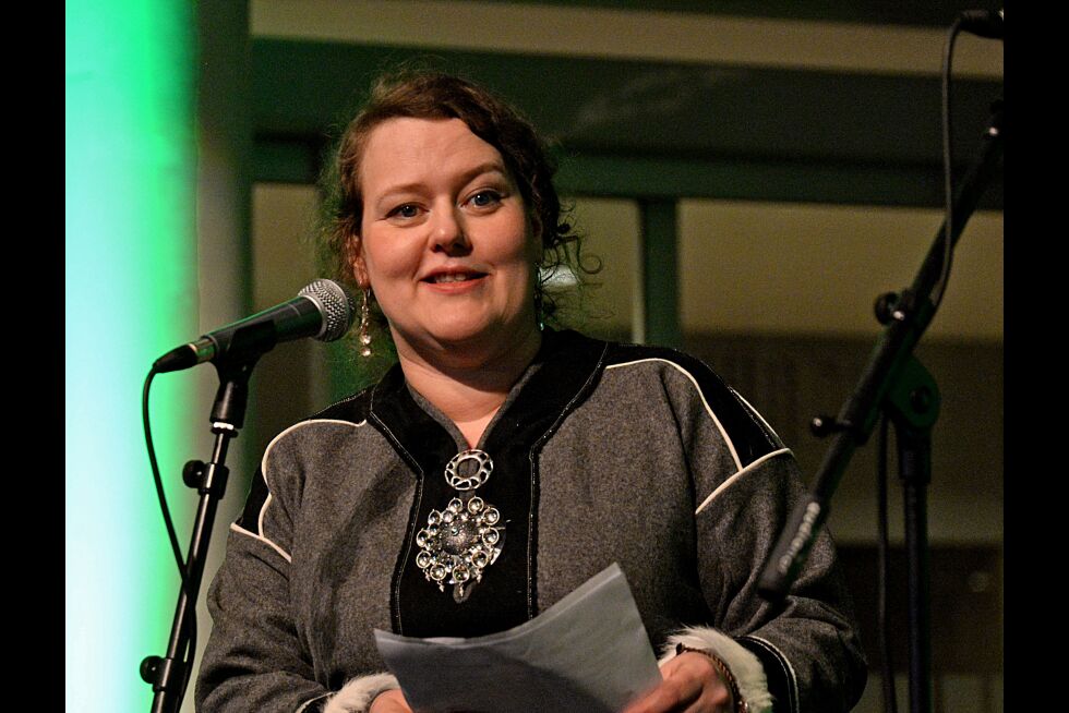 Sametingsråd Silje Karine Muotka sender Nussir til Sametingets plenum
 Foto: Steinar Solaas