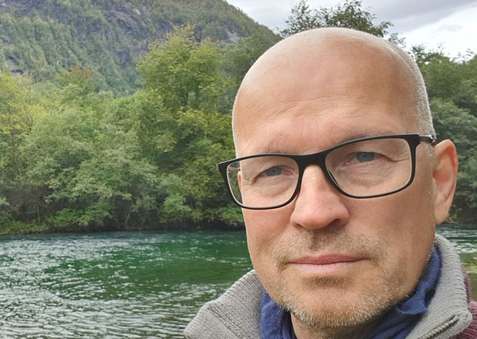– Det vi ser nå er en ut­bygg­ing som risi­ke­rer å bryte med Nor­ges urfolks­for­plik­tel­ser og påføre irr­eve­rs­ible skader på natur og rein­drifts­nær­ing, sa Rødts Hallgeir Strifeldt under behandlingen av kraftlinjeutbyggingen i Finnmark.
 Foto: Privat