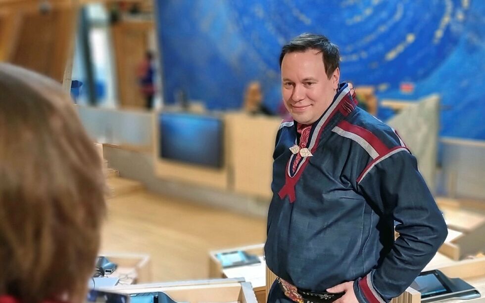 Eirik Larsen på sitt første plenumsmøte hvor politiske saker sto på dagsorden.
 Foto: Steinar Solaas