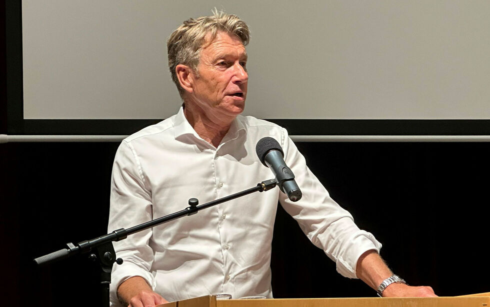 Energiminister Terje Aasland (AP), som mener stor kraftutbygging er en forutsetning for utviklinga i Finnmark, reiser nå rundtur i fylket.
 Foto: Hallgeir Henriksen