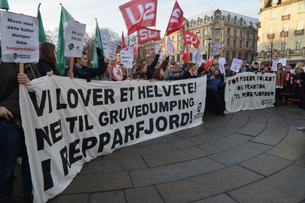 Kraftfull demonstrasjon mot Nussir
