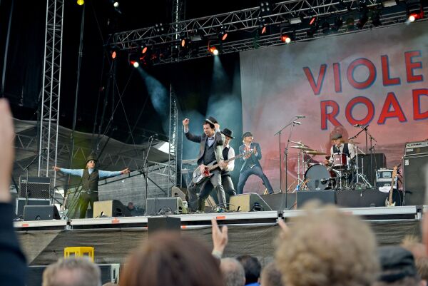Violet Road tilbake til  Midnattsrocken