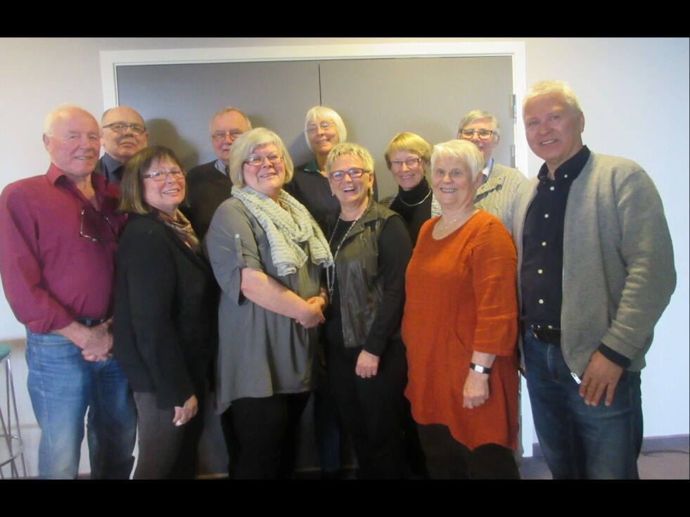 Første rekke fra venstre: Trond Gløersen, Alta, Gunn Sundelin, Alta, Kjellaug Rasmussen, Båtsfjord. Astrid Johansen, Loppa, Inger Støreng, Karasjok og Odd-Asbjørn Møller, Måsøy. Andre rekke fra venstre: Erik Lysberg, Vadsø, Trygg Jakola, Vadsø, Åse Valnes Rødvik , Sør-Varanger, Elizabeth Karlsen, Hasvik og Leif Gunnar Eriksen, Alta.
Foto: Asfrid Karlsen