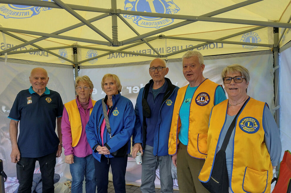 Fra venstre Trygve Myrmel, Janny Myrheim, Judith Nerland, Einar Nerland, Ragnar Thomassen og Elisabeth Volleberget.
 Foto: Oskar Melkeraaen Aas