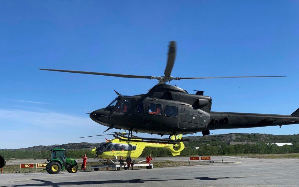 Perioden med Bell-helikopteret i ambulansetjenesten i Øst-Finnmark er nå over. Norsk Luftambulanse overtar nå med sine gule Airbus H145-maskiner.
Foto: Gøril Svendsen Strømme, Finnmarkssykehuset.