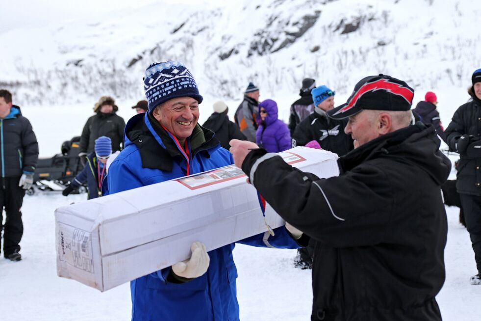 Simon Tivilov stakk av med både gull- og bronsemedaljen. Den store gulrota var nok førstepremien, et isfisketelt.
 Foto: Silje L. Kvammen