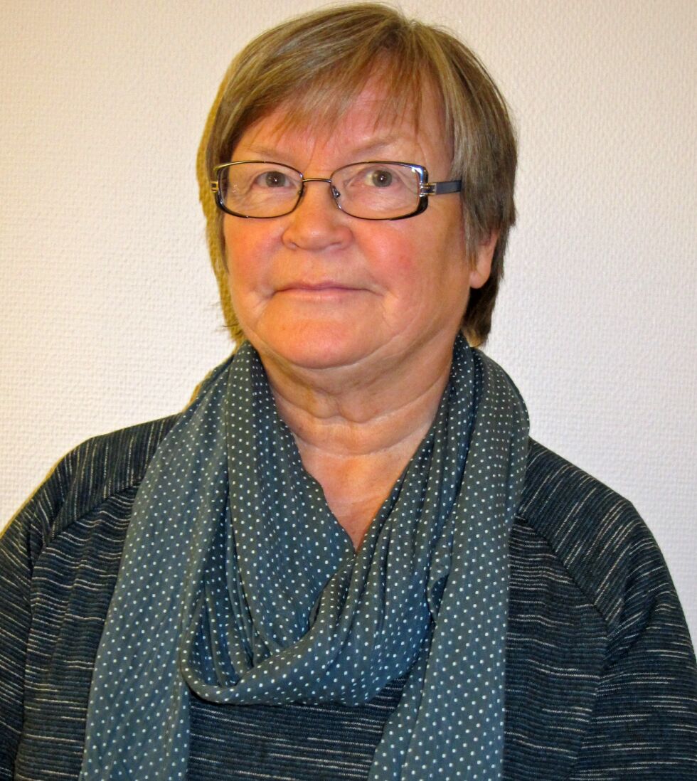Forfatter Agne Eriksen full­byrdet nylig lære­verket i kvænsk for barneskolen.
 Foto: Privat