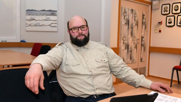 Bare fire av 13 innkalte møtte til første utvalgsmøte