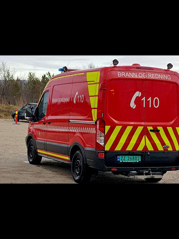 Cruiser rundt i utrykningsbilen
