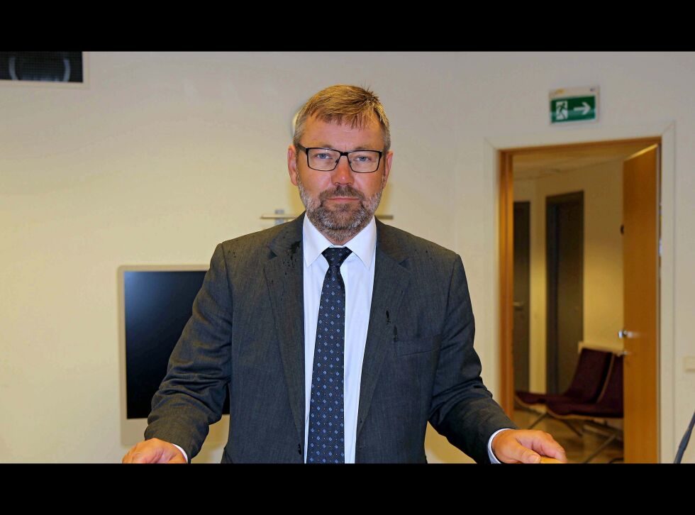 FeFos advokat Frode Innjord dro frem mange områder der han mente staten bestemte både bruk og eiendom i Gulgofjorden, og ikke de lokale beboerne.
 Foto: Torbjørn Ittelin