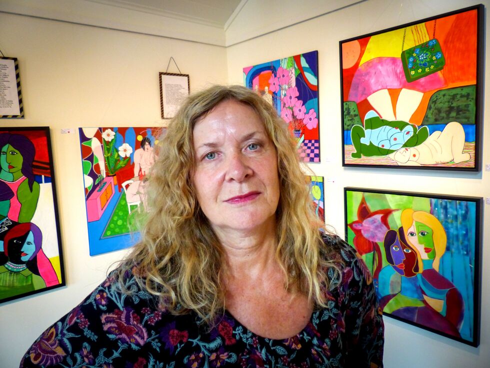 Bente Brochmann; opprinnelig fra Nordvågen, var i år første festivalutstiller under Nordkapp Filmfestival.
 Foto: Geir Johansen