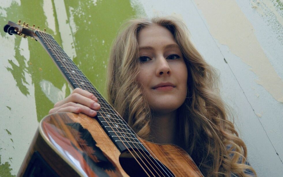 Fredag kommer Ronja Lindbach ut med sin aller første singel som har tittelen «Freedom».
Foto: Privat