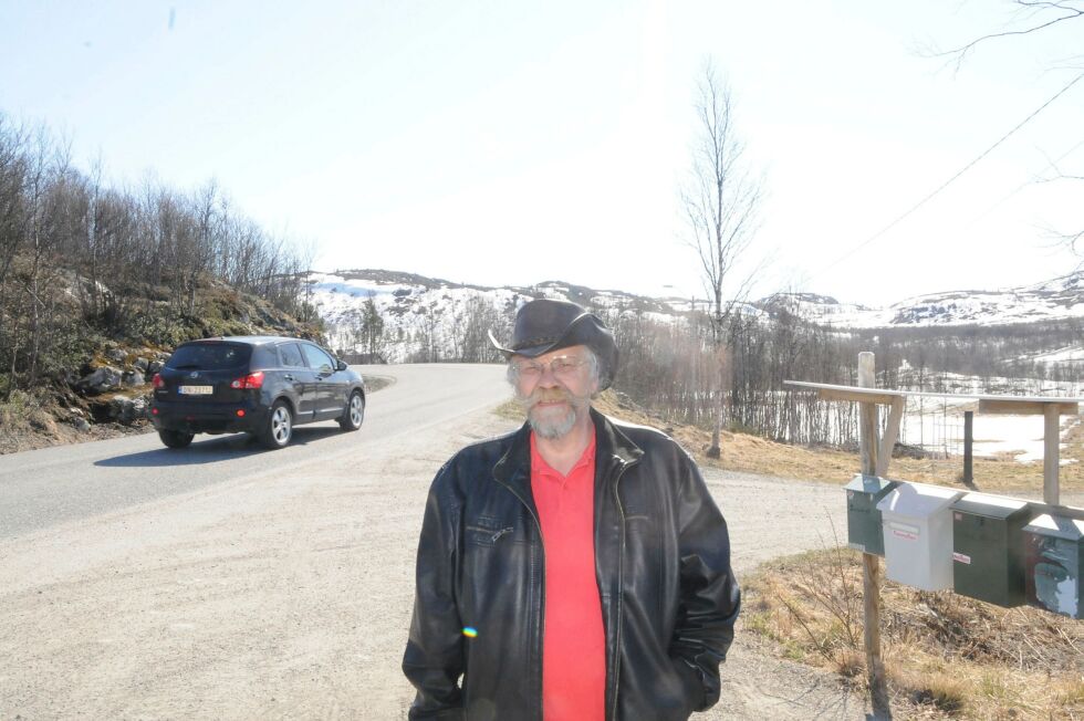 Sps Kurt Wikan e glad for at fylkestinget vil bruke 30 millioner kroner neste år på fylkesvei 8850 oppover Pasvikdalen. Foto: Hallgeir Henriksen