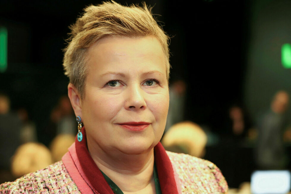 Rov­vilt tar for mye rein til at det er bære­kraf­tig for rein­drifta, både dyre­etisk og psyk­isk. Siv Moss­leth er glad for at be­stands­mål­ene for gaupe og jerv skal vur­de­res redu­sert i nord. Be­stand­en av jerv og gaupe er kuns­tig høy, siden beite­bru­kere ikke får beskytte dyr­ene sine mot rov­vilt i den grad det er nød­ven­dig. Nå er det tatt grep for end­rin­ger.
 Foto: Ragne B. Lysaker