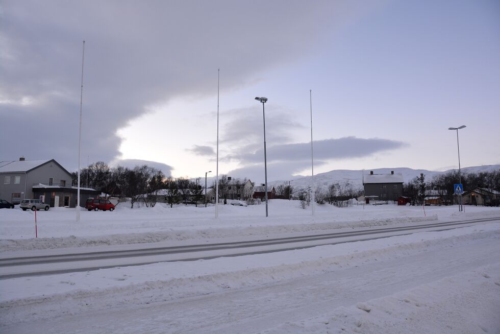 Solgt:
Idrettsveien 2 er solgt for kr 6.200.000 fra Coop Finnmark SA til Finnmarkseiendommen (11.01.2016).
 Foto: Kristin Marie Ericsson
