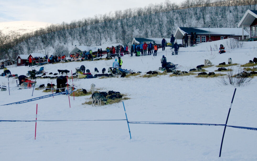 Det ventes å bli travelt også i år på sjekkpunkt Leavvajok i og med at kjørerne både på 1.200- og 600-kilometeren skal innom stedet.
 Foto: Torbjørn Ittelin