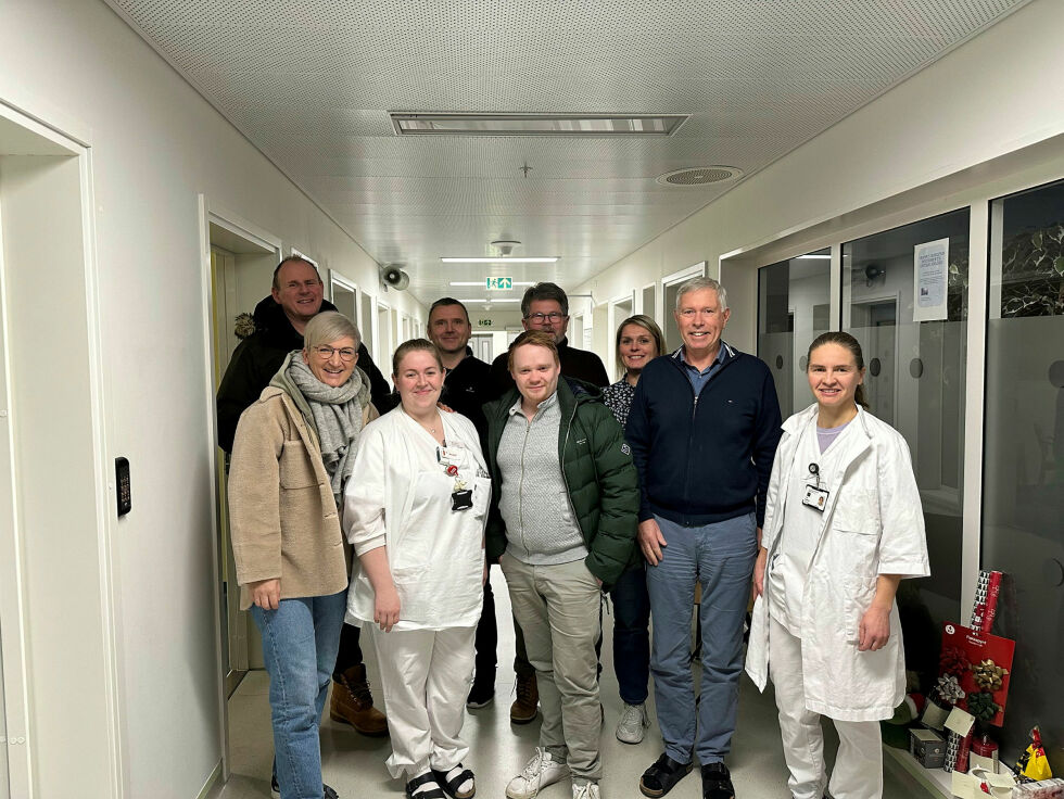 Det var stor glede hos ansatte på Kirkenes sykehus, fagbevegelse og Aps gruppeleder Guro Brandshaug (til venstre) da gladnyheten kom.
 Foto: Privat