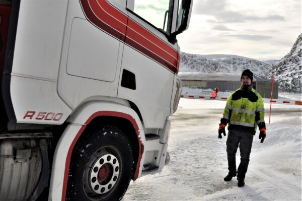 Venter på brøytebil