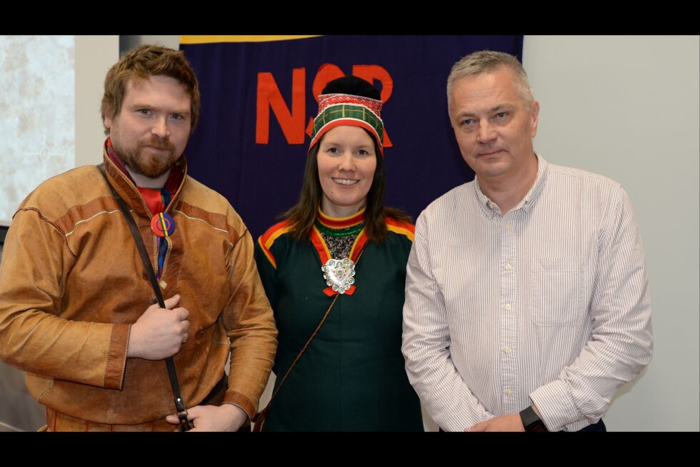 Her er ledertroikaen nyvalgt på forrige landsmøte, i 2016. Nå er to av dem på tur ut. Fra venstre leder Beaska Niillas, organisatorisk nestleder Beatrice Fløystad og politisk nestleder Inge Even Danielsen.
 Foto: Steinar Solaas