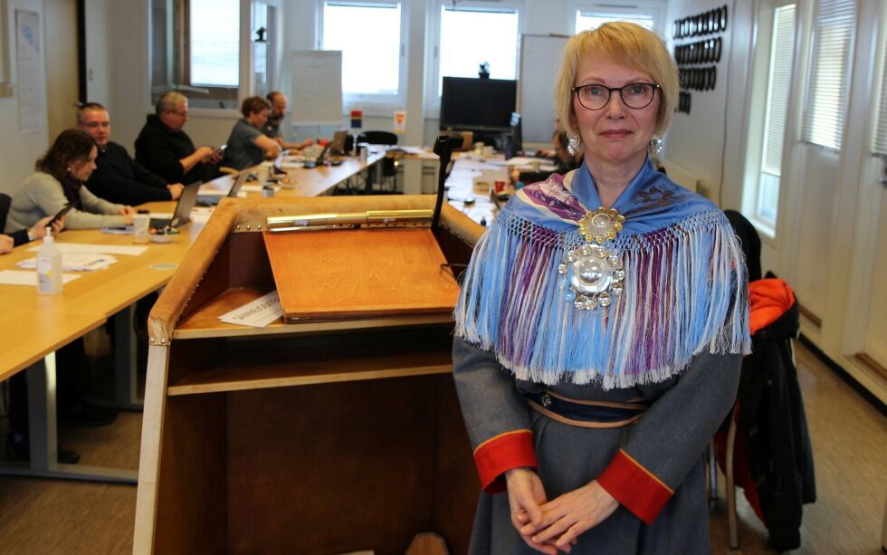 – I Nes­se­by har an­tall sjø­lak­se­fis­ke­re blitt be­ty­de­lig re­du­sert de siste år­ene, og for­val­ter­ne er med på å svek­ke en vik­tig tra­di­sjon i sjø­sam­iske om­rå­der, sier Berit Ranveig Nilssen i Samefolkets parti i Nesseby. 
FOTO: TORBJØRN ITTELIN
