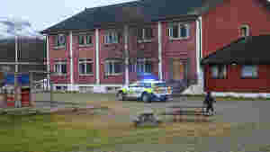 Politiet med blålys i Billefjord
