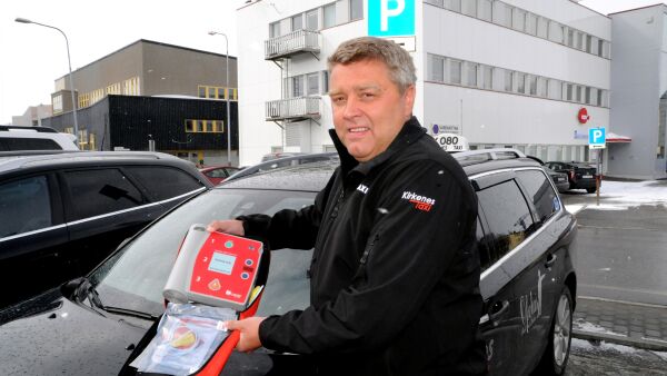 Ønsker hjertestarter i alle drosjer
