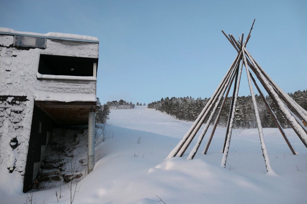 Drif­ten av både sla­låm­bak­ken og var­me­stua i Kar­as­jok er fore­slått over­dratt til lag og for­en­in­ger. 
Foto: Stein Tor­ger Svala