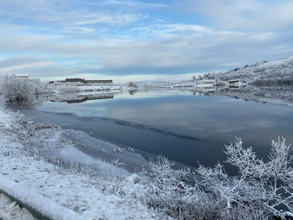 Vuosttamušjávre er en direkte oversettelse fra norsk, Førstevannet. Derfor er det feil. Foto: Hallgeir Henriksen
 Foto: Hallgeir Henriksen