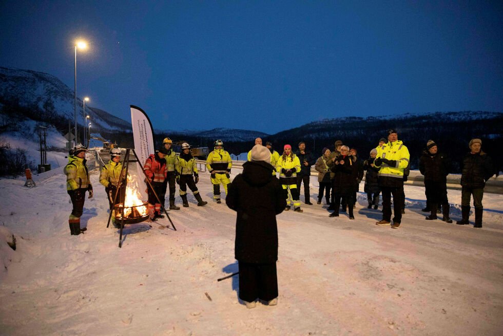 Fylkesråden talte ved bruåpningen i Kunes.
 Foto: Sunniva Tønsberg Gaski/TFFK
