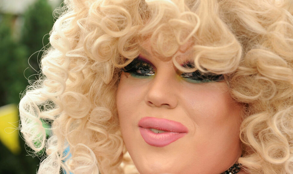 Jaran Skardal, med drag-navnet Monetta Leone Croft, mener det er viktig å si ifra på vegne av andre. Men det er ikke bare enkelt.
– For da plasserer man andre inn i krenkesona, sier Skardal, vel vitende om at det kan ha sin straff.
 Foto: Rita Heitmann