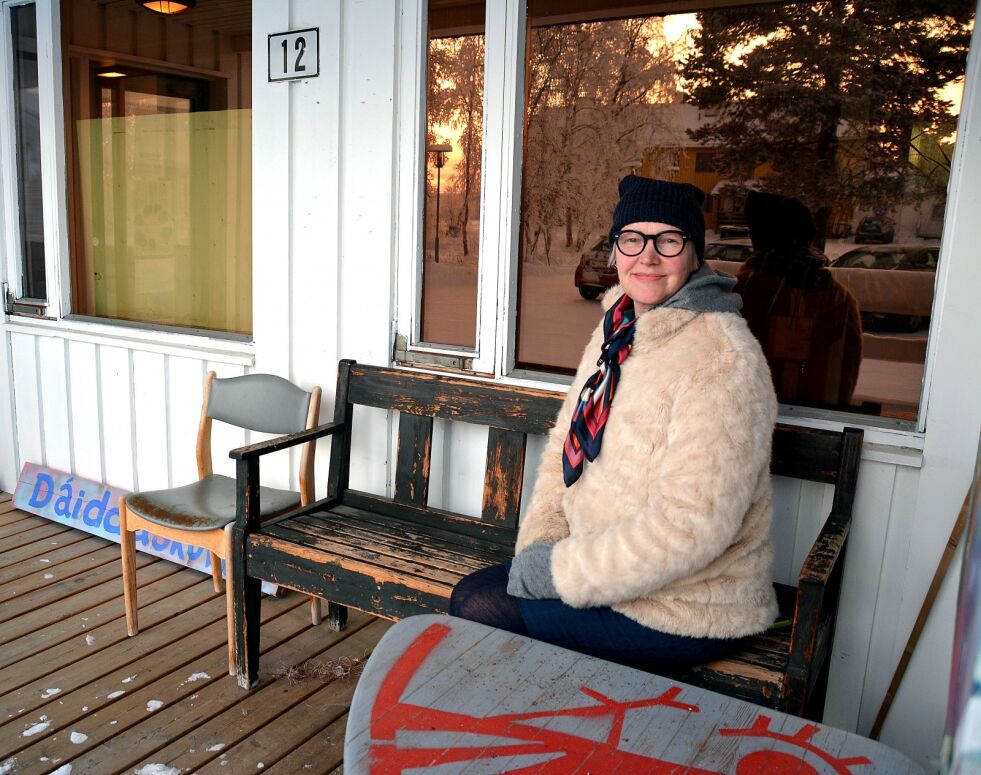 Rektor ved Kunstskolen i Karasjok, Ingeborg Bodzioch, er også kunstner. Hun er aktuell med Feminine Landskap.
 Foto: Elin Margrethe Wersland