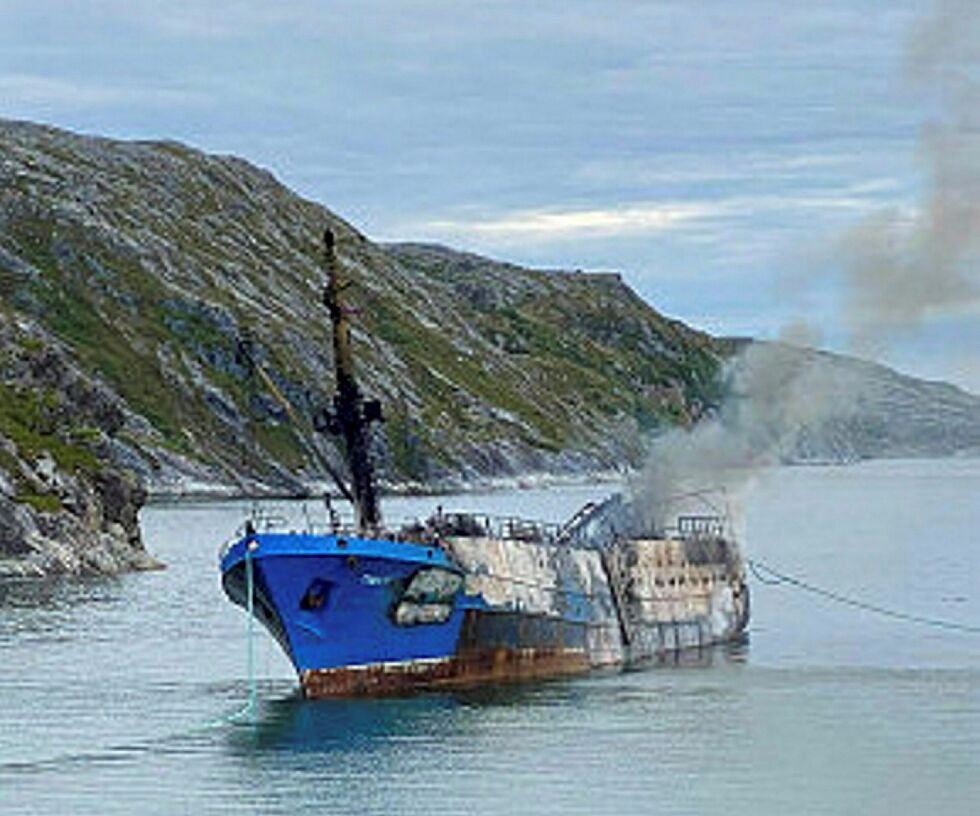 Her ligger den tapte arbeidsplassen til 22 sjøfolk fra Murmansk på grunn ved Ellinghamn i Korsfjorden.
 Foto: Harald Stærk