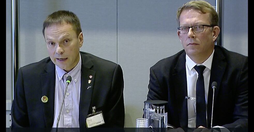Frank M. Ingilæ, nestleder i fylkesstyret KS Finnmark og ordfører i Tana kommune, og Øyvind Renslo, KS advokatene.
 Foto: Skjermbilde fra Stortingets stream