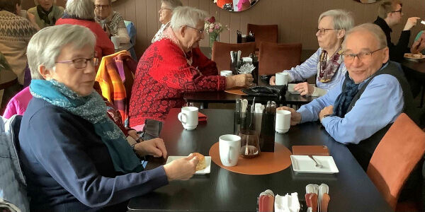 Pensjonistgruppa på besøk i Honningsvåg