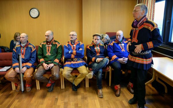 Føler seg trakassert av den norske stat