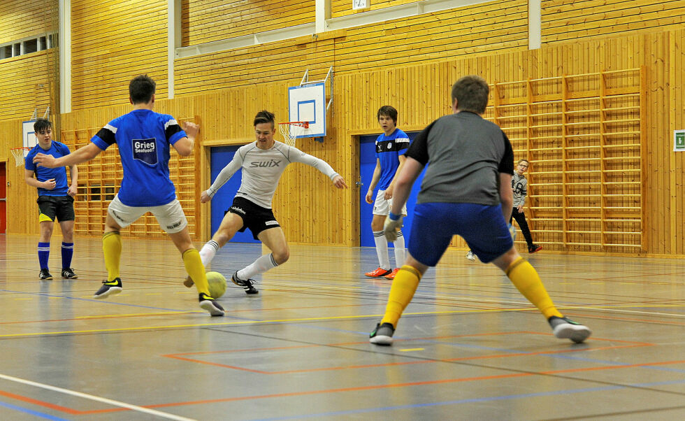 Futsalkampene vil bli arrangert i flerbrukshallen i Tana. Her fra en tidligere utgave av julekulecupen samme sted.
 Foto: Arkivfoto: Erik Brenli