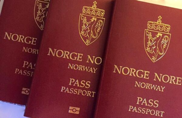 Anbefaler deg å ta med pass
