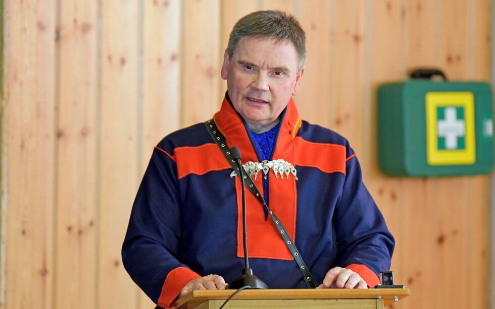 Karasjok Arbeiderparti mener Norge pynter på sine utslippstall med å sel­ge den sam­me gas­sen ut til Eu­ro­pa.
– Kar­as­jok Ar­bei­der­par­ti kan ikke støt­te elek­tri­fi­ser­ing­en av Melk­øya, sier ordfører Svein Atle Somby.
 Foto: Irene Andersen