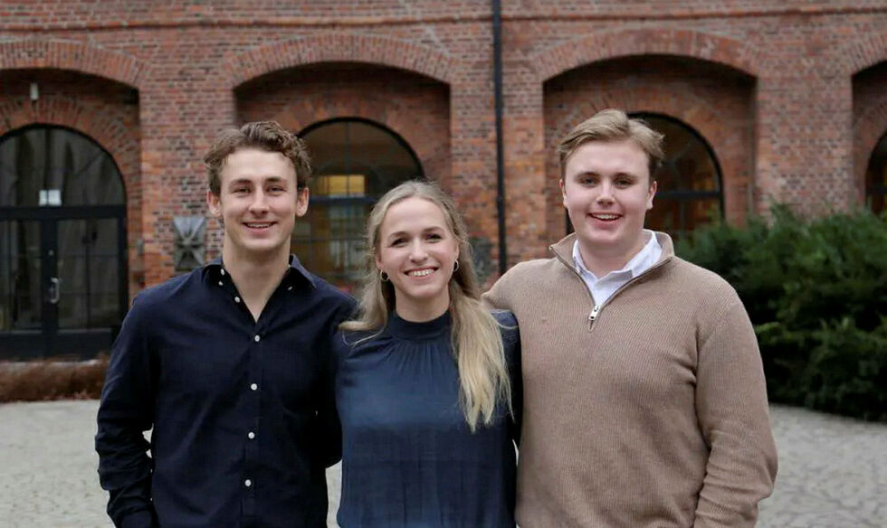 Unge Venstres nye ledelse, bestående av første nestleder Hans Jacob Huun Thomsen (til venstre), leder Ane Breivik og andre nestleder Jens Håkon Birkeland.
 Foto: Andreas Asphaug