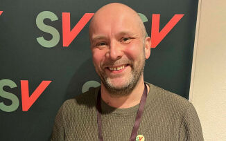 Stem på et parti som sitter ved bordet
