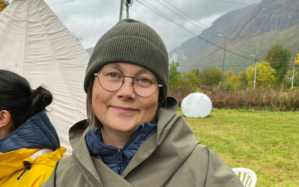 Jorunn Løkvold forteller om sitt arbeid på Verddesiida.
 Foto: Elin Wersland