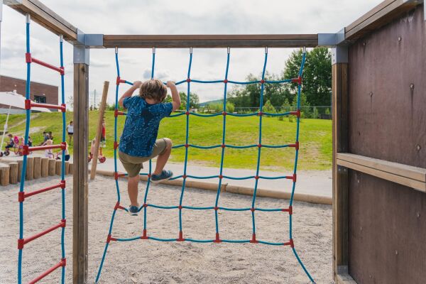 Hvorfor skal barn som mobbes i barnehagen ha et dårligere rettsvern enn barn som mobbes i skolen?